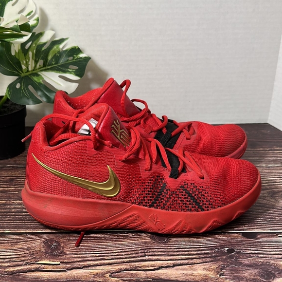 nike flytrap red